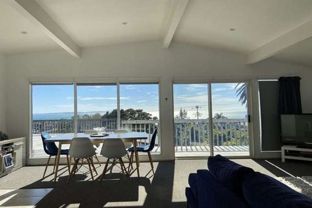 Spacious Family Home in Stanmore Bay