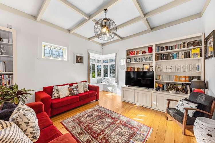 9 Mons Avenue Mount Roskill_2