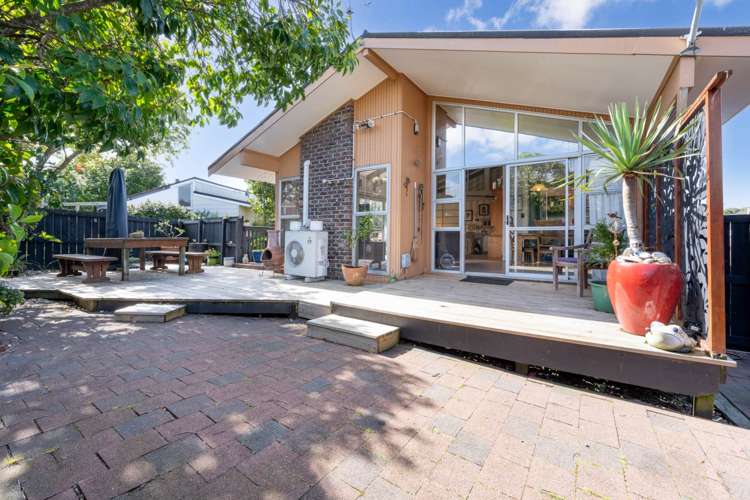 71 Meadway Sunnyhills_21