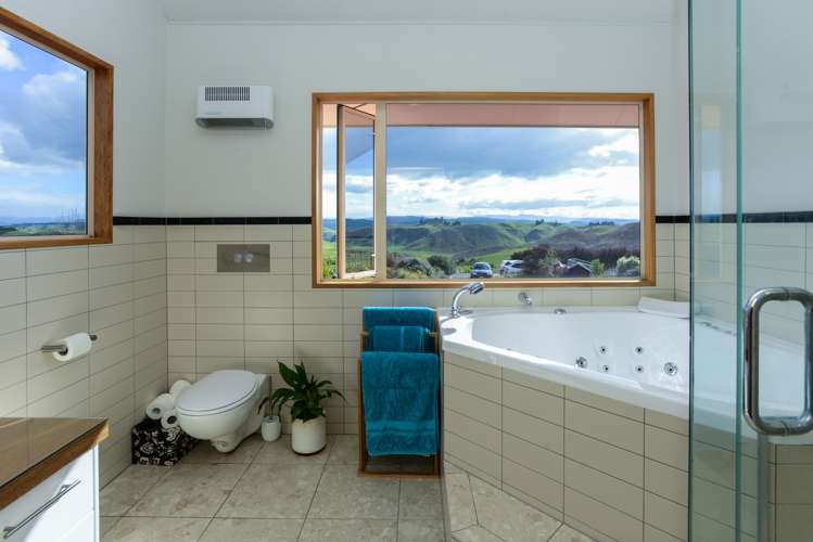 131 Tironui Drive Taradale_16