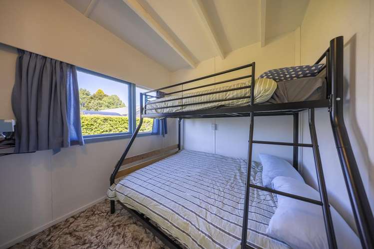 36 Home Street Manapouri_12