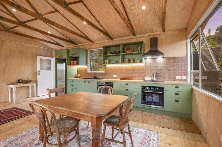 12 Te Toki Road Ostend_7