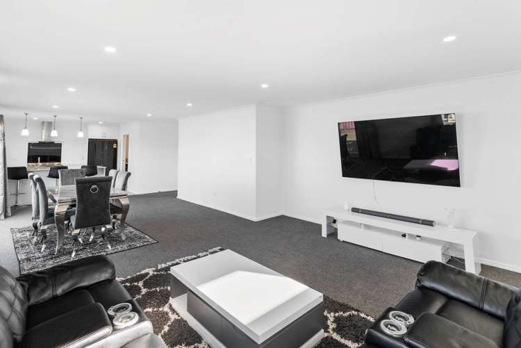 8 Clonbunny Close Rolleston_8