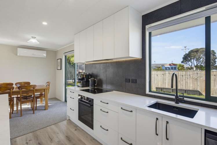 16B Karaka Street Otaki Beach_6