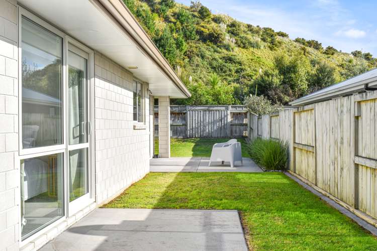 292 Lakes Boulevard Pyes Pa_15