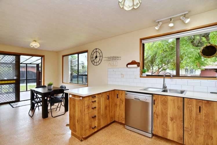 31 Solomon Avenue Redwood_11