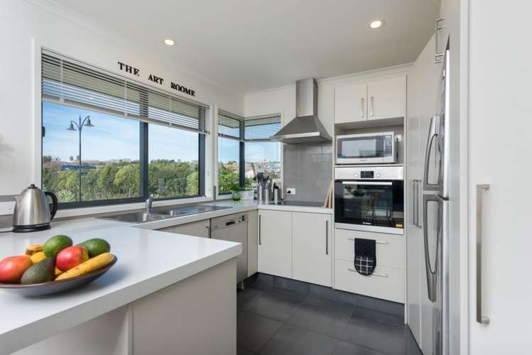 39 Cheyne Road Pyes Pa_5