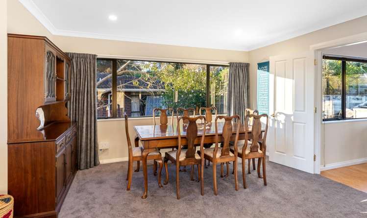 14 Nugget Grove Raumati Beach_10