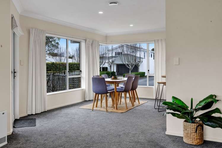 18 Kinross Drive Merrilands_8