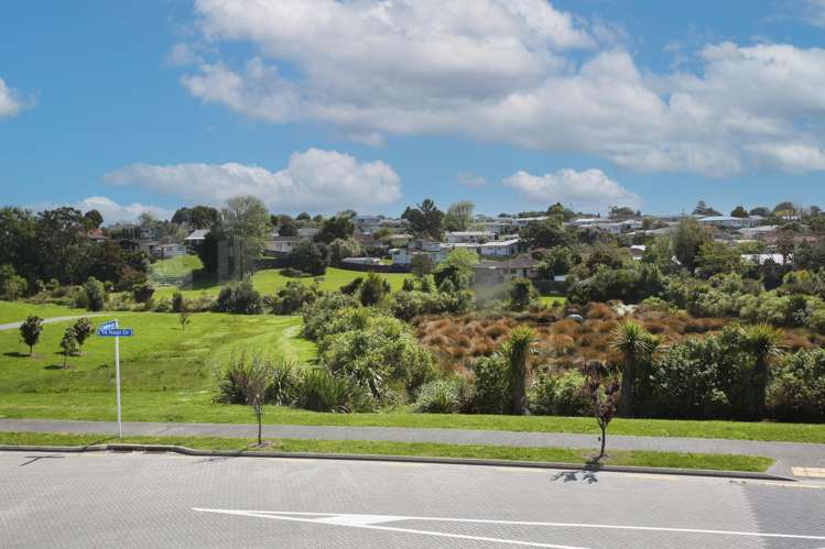 94 TE NAPI DRIVE "WAIATA SHORES" Takanini_6