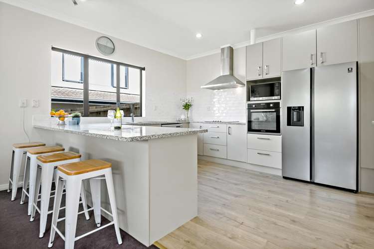 66 Saralee Drive Manurewa_3