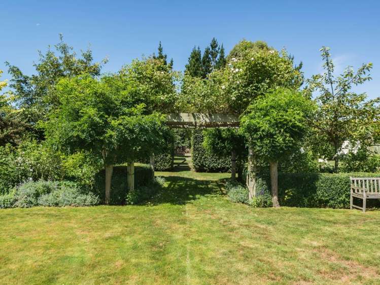 1172 Woodfields Road Cust_18