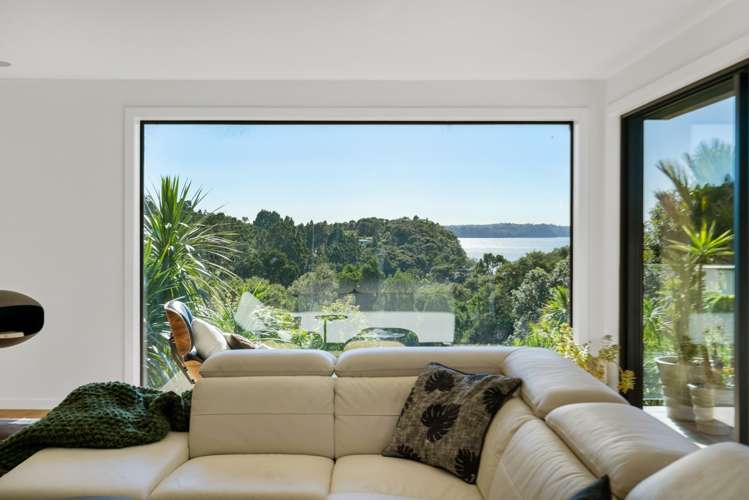 52 Tanekaha Road Titirangi_1