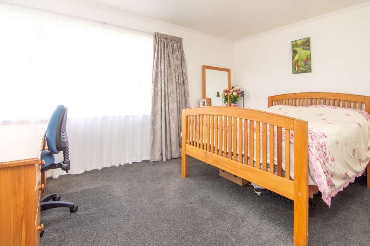 5 Sefton Avenue Highbury_10