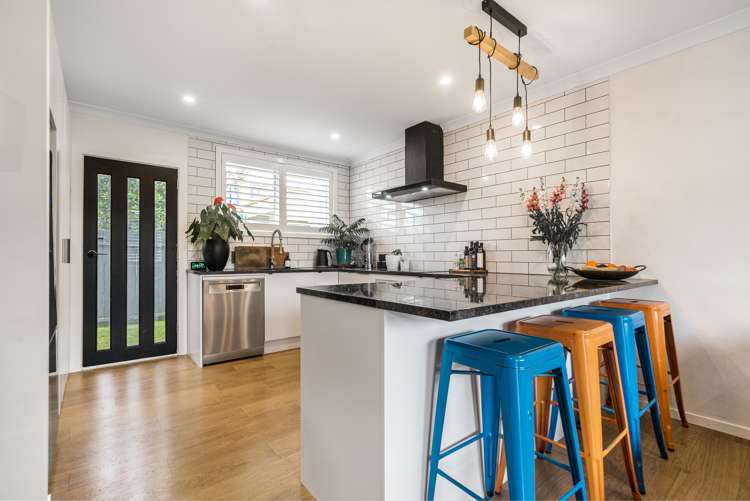 2/252 Meola Road Point Chevalier_7