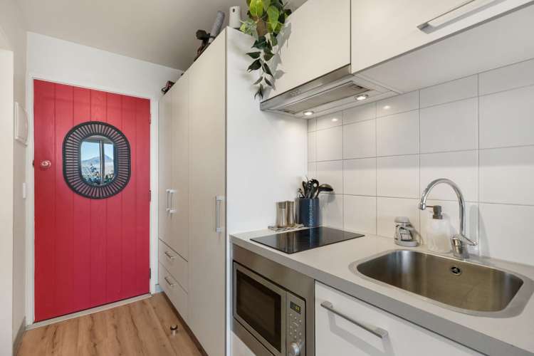 102/4 Lake Avenue Frankton_15
