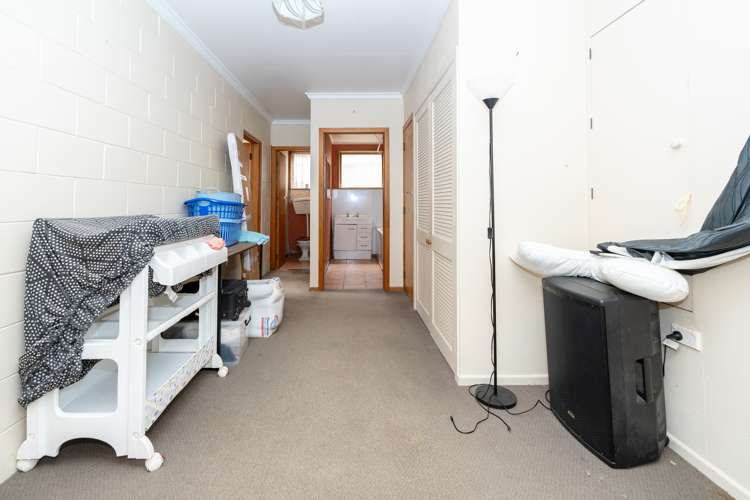 90 Houchens Road Glenview_17