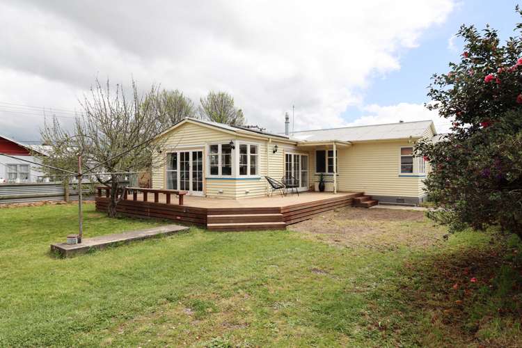 257 High Street South Carterton_17