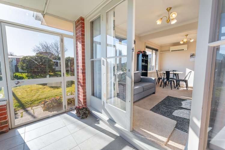 24 Hill View Crescent Highfield_25