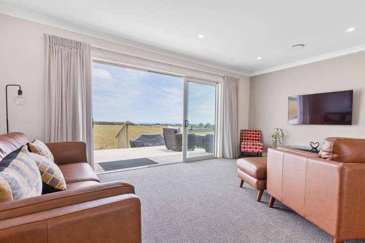 11 Leith Road Okato_7