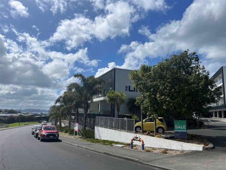 210/17 Link Crescent Stanmore Bay_14