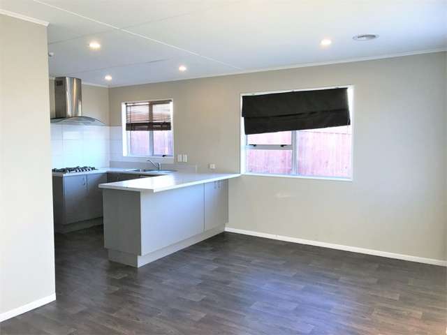 18 Morning View Titahi Bay_4