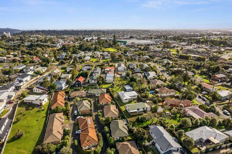 10/43 Fruitvale Road New Lynn_17