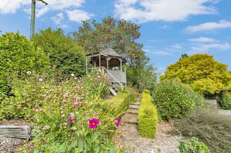 1406 Cust Road Cust_14