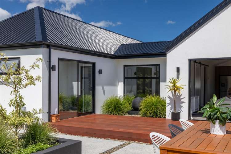 9 Russ Drive Lincoln_19