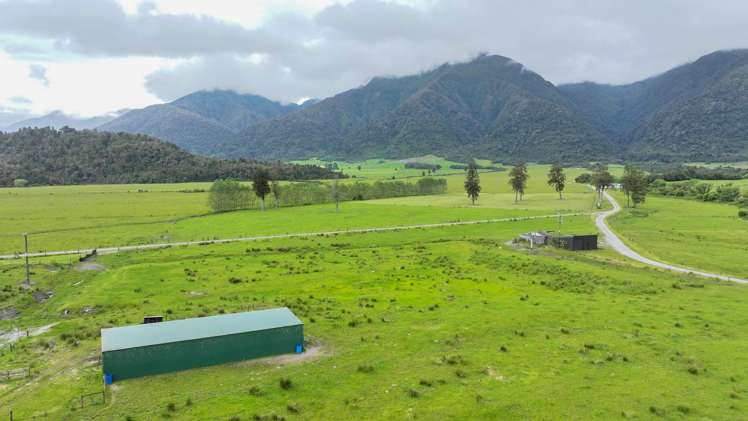 Station Road and Hodgkinson Road Inchbonnie_11