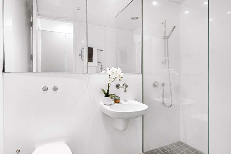 105/22 Fisher-Point Drive Auckland Central_14