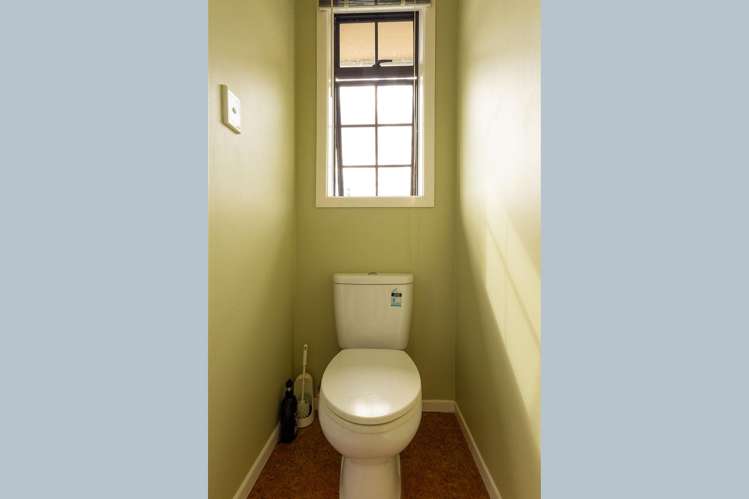 76 Main Road Harihari_8