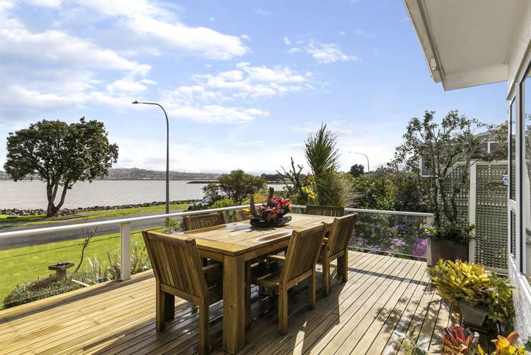 49 Kiwi Esplanade Mangere Bridge_10