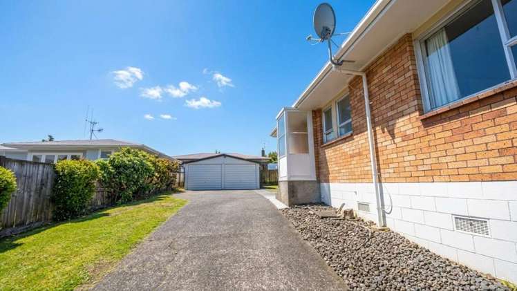 1 Glenfield Place Brookfield_9