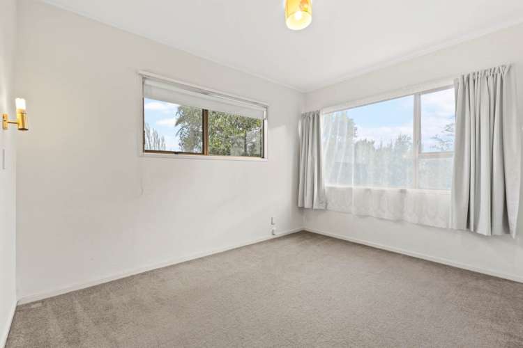 17 Fratley Avenue Farm Cove_18