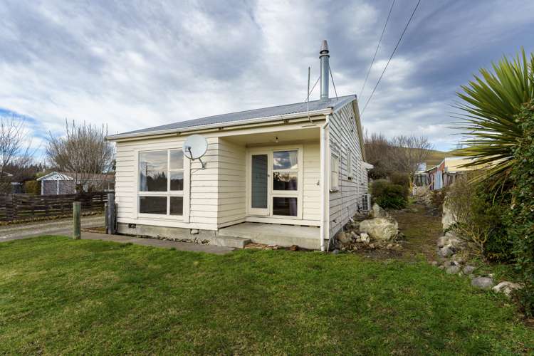 9 Princes Street Waikari_5