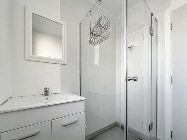 201a College Street 2147_7