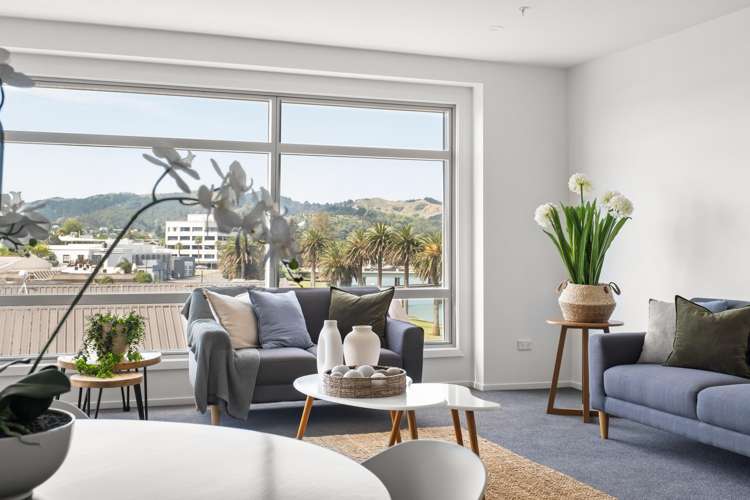 303/4 Reads Quay Gisborne_8