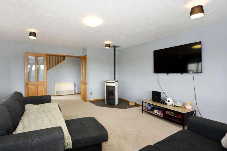 35 Olympus Way Richmond_11