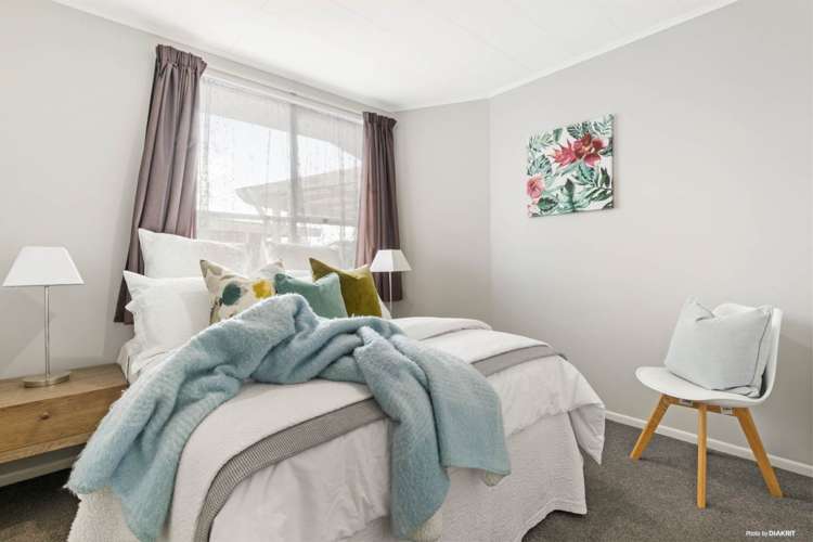 1/20 Gossamer Drive Pakuranga Heights_8