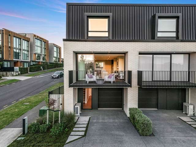 Designer Coastal Living  Minutes from the CBD