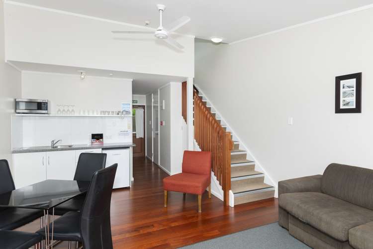 153 Beach Road Tokomaru Bay_12