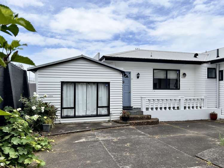 2/121 Ridge Road Howick_0