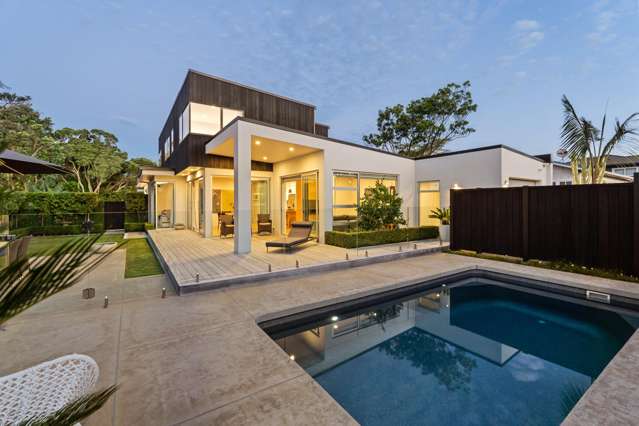 Elite Coastal Living, Red Beach