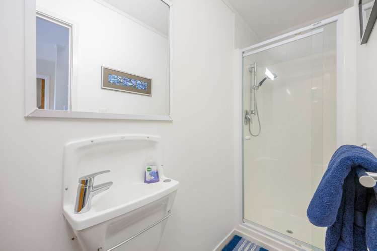 39 Squirrel Lane Browns Bay_14