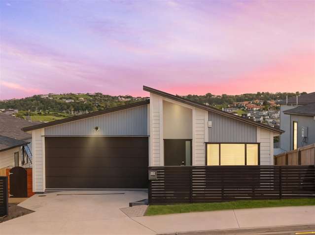 Marina View with Luxury Living