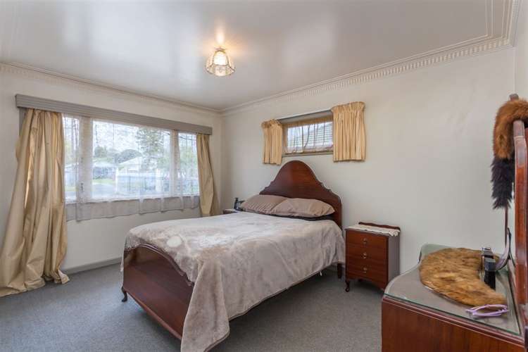 6 Archlynn Road Kelston_12