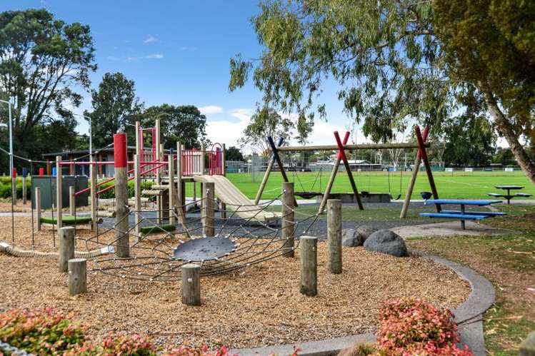 58 Yvonne Street Melville_17