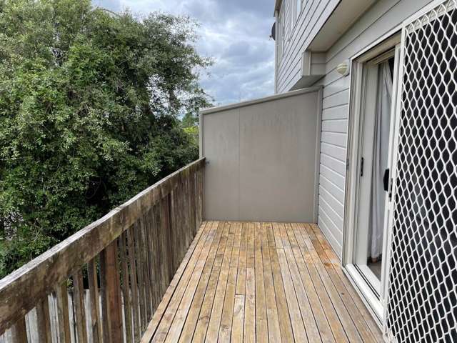 8/5 Kilham Avenue Northcote_1