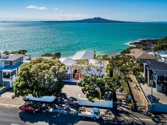 1/241 Hurstmere Road Takapuna_2